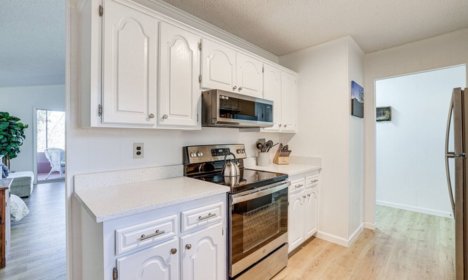 Bella Vista House | Woodsy Bella Vista Vacation Rental w/Game Room!