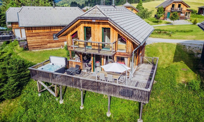 Sankt Georgen am Kreischberg Ski Chalet | Woody 5 - with a fantastic view and whirlpool