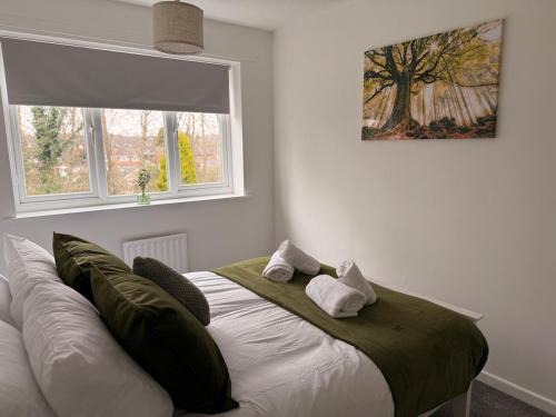 Cheslyn Hay House | Woody Bank by GB Short Stays