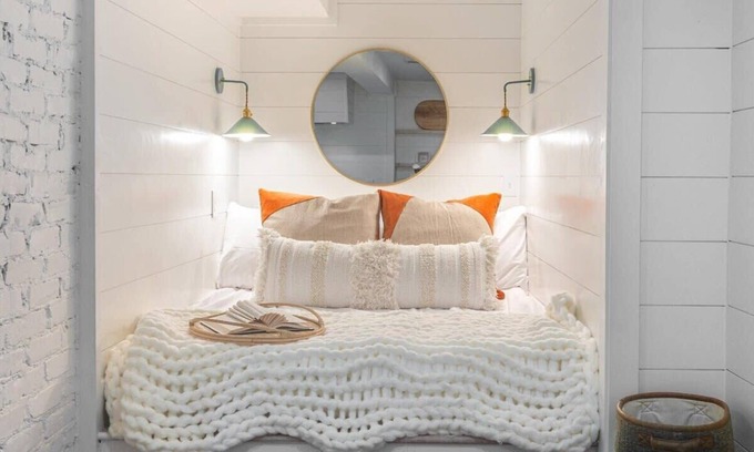 Midtown Apartment | Woody's Place by Minty Living
