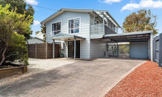 Cape Woolamai House | Wooli Waves by Ready Set Stay- Comfortable Family Home - pet friendly and WIFI