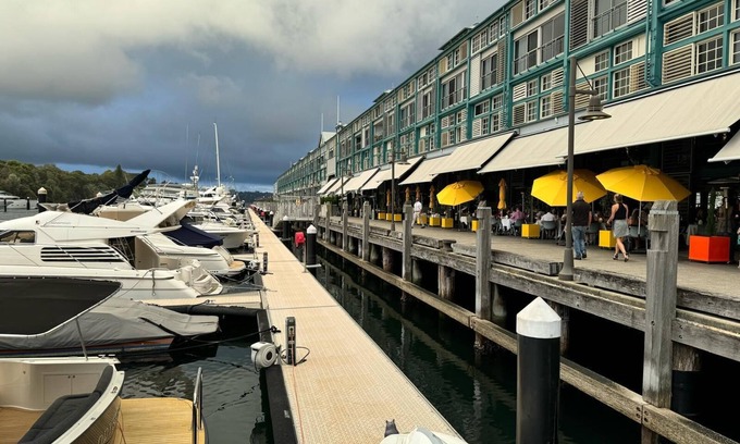 Kings Cross Apartment | Woolloommooloo Wicked Wharf Apartment with parking.