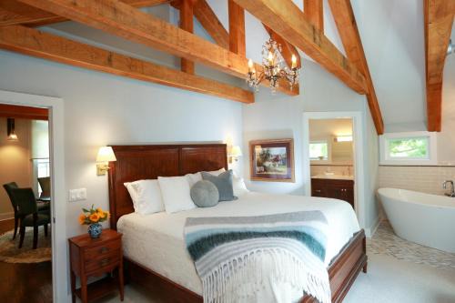 Stockton Hotel | Woolverton Inn