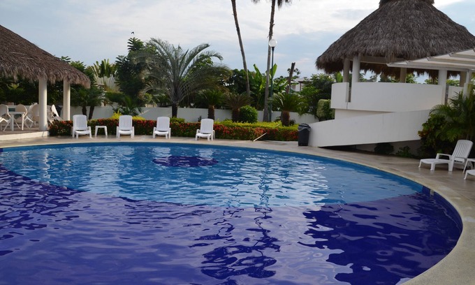 Las Moras House | WORKCATION 5 MINUTES AWAY FROM THE BEACH IN GATED COMMUNITY