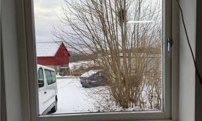 Save Apartment | Workers - 5BR - 1bath - Säve - Parking lot