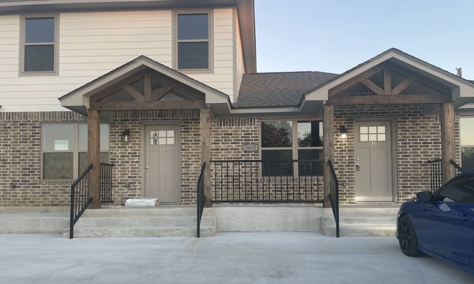 Lakeview Jefferson County Apartment | Working man’s haven, right off golf course.