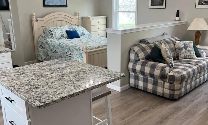 Earlville Apartment | WORLD’S BEST SUNSETS ON UPPER CHESAPEAKE BAY -CRYSTAL BEACH MANOR, EARLEVILLE,MD