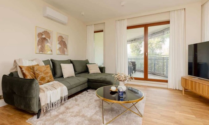 Mirow Apartment | Wronia 45 | Elegant Apartment | Parking