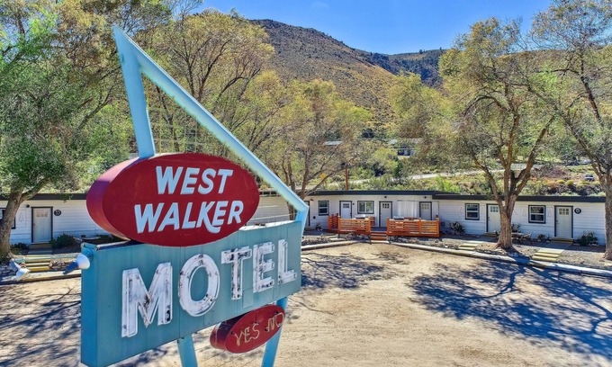 Walker Condo | WWM 4 · 4 E. Sierra's base camp 2 Bed Suite, wifi WWM 4