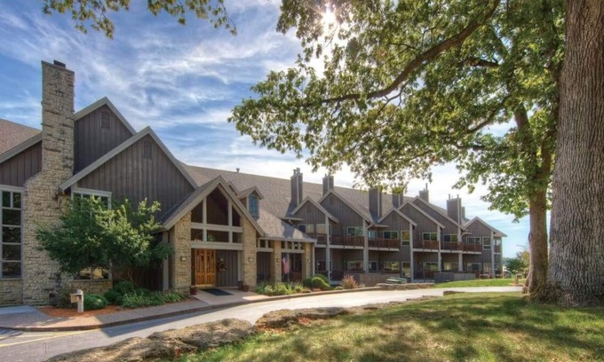 Hanover Condo | Wyndham Galena Resort |2BR/2BA King Bed Balc Suite