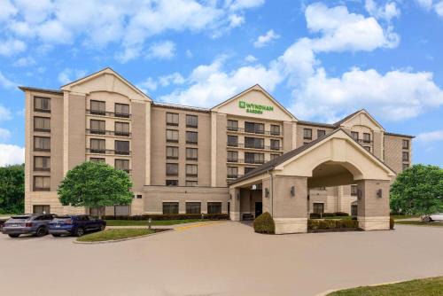 Waldron Hotel | Wyndham Garden Kansas City Airport