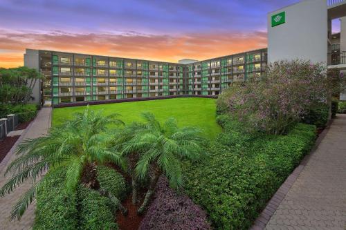 Lake Buena Vista Hotel | Wyndham Garden Lake Buena Vista – Disney Springs® Area