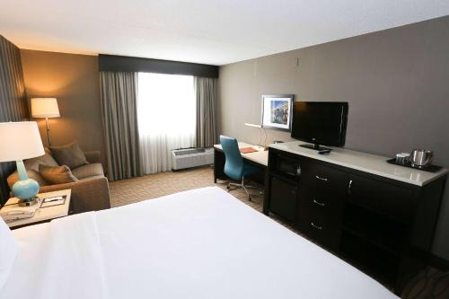 Westlake Hotel | Wyndham Garden Westlake