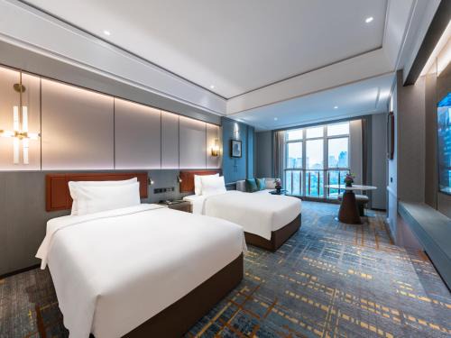 Haishu Hotel | Wyndham Grand Plaza Royale Ningbo