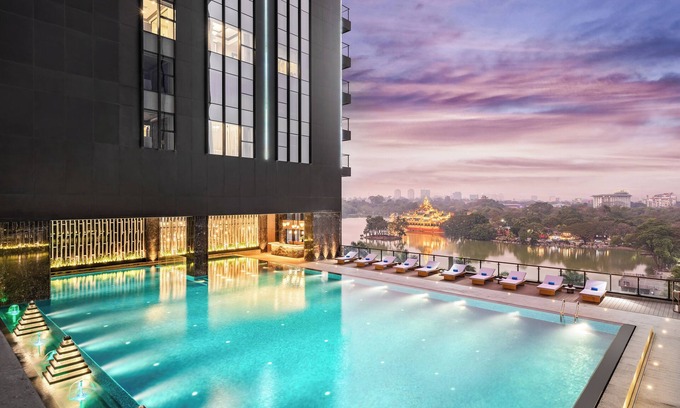 Kandawgyi Lake Area Hotel | Wyndham Grand Yangon Hotel
