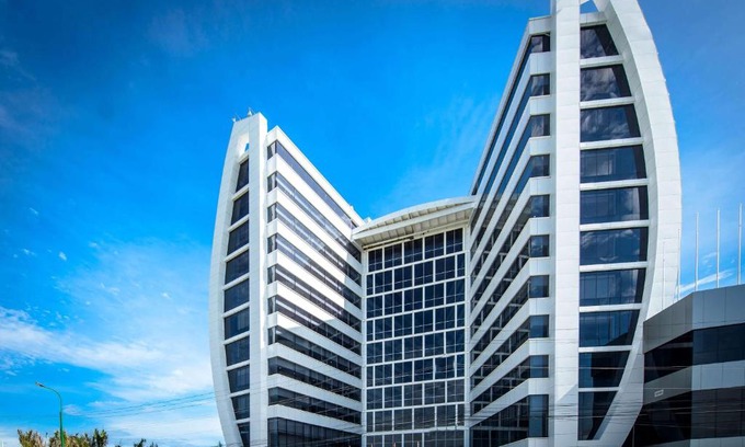Manta Hotel | Wyndham Manta Sail Plaza Hotel and Convention Center