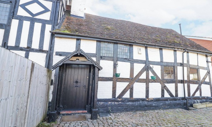 Bewdley Cottage | WYRE COURT COTTAGE, romantic, character holiday cottage in Bewdley