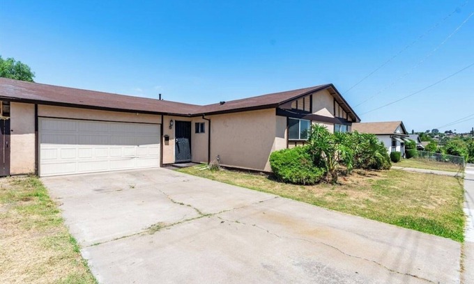 Lincoln Acres House | Xlnc Exotic home Rexview Dr
