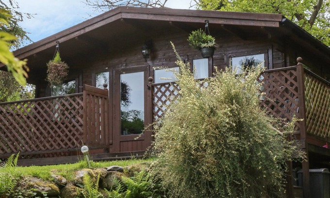 Henryd Cottage | Y CABAN, family friendly, with a garden in Conwy