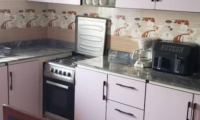 Ejisu House | Yaa Asantewaa Inn