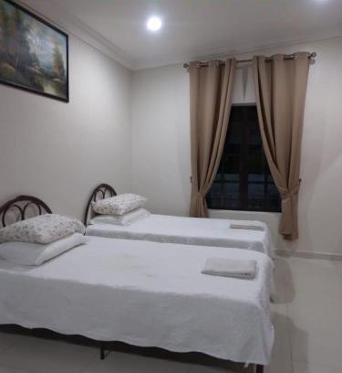 Kijal House | Yasmeen Studio Roomstay Kijal - Room 1 - FOR TWO PERSON ISLAM GUEST ONLY