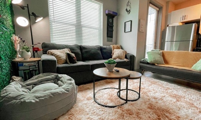 East Ybor Apartment | Ybor Hip Luxury Apmt next to brewery - mins to dwntwn ybor-TPA-Raymond James