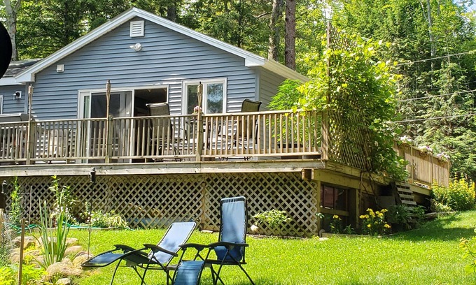 Otis House | Year round lake front retreat