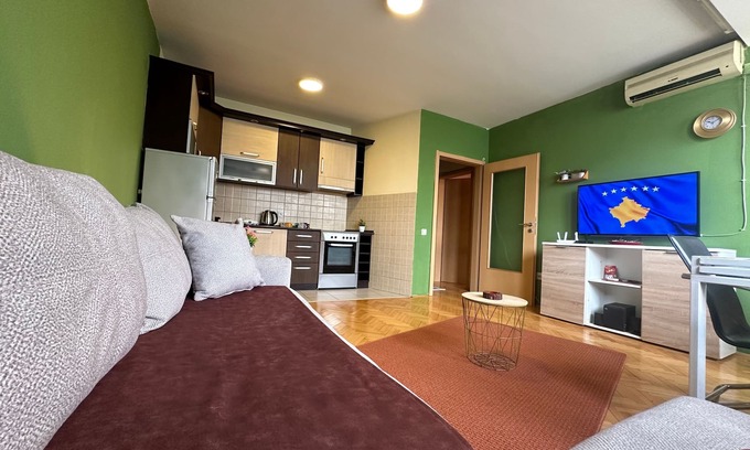 Pristina Apartment | Yellow Moon Hostel&Apartment