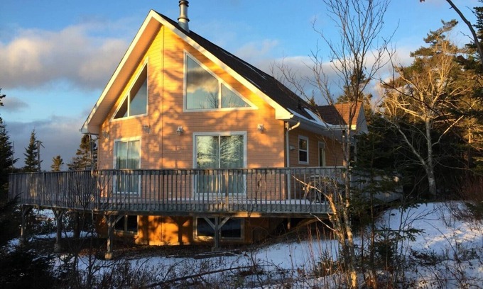 Walkerville Cottage | Yellownose House by the sandy beach