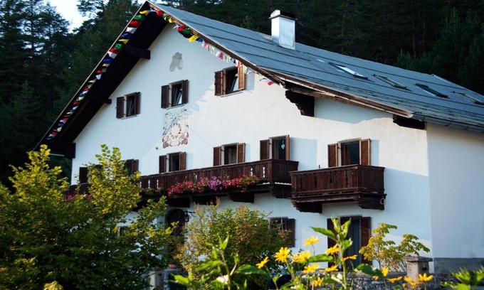 Nassereith Bed & Breakfast | Yoga Resort AlpenRetreat