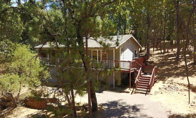 Groveland House | Yosemite is Calling, Low Seasonal rates, 2br/2ba