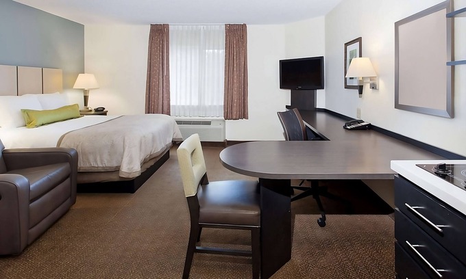 Mount Laurel Hotel | You Found It! Free Parking, Short Drive to Garden State Discovery Museum