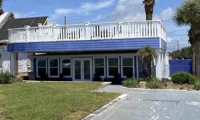 Mexico Beach House | You'll go Looney about those views!