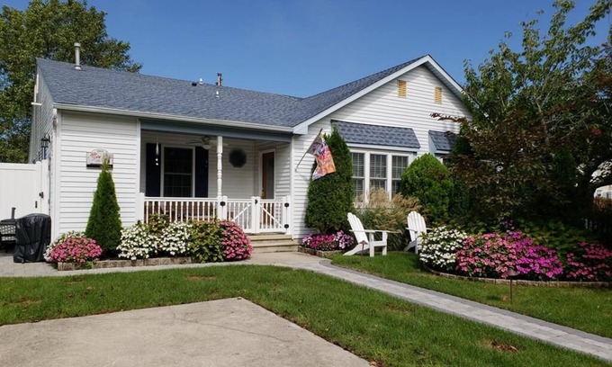 Village Green House | You will love staying in this adorable two bedroom central air unit.