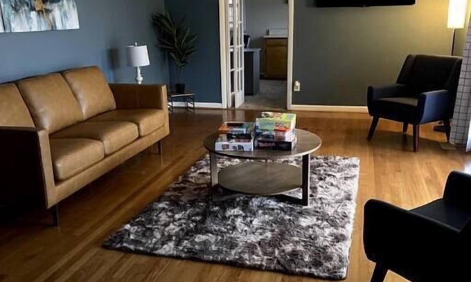 Huntsville House | You won't want to leave!