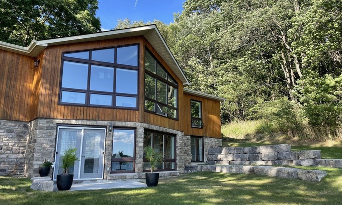 Leeds and the Thousand Islands House | Your 1000 Islands waterfront getaway awaits