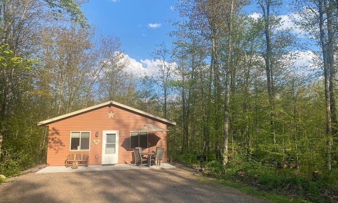 Ojibwa Cottage | Your base camp to Tuscobia Tr! Private cottage and access to trails! Dogs!