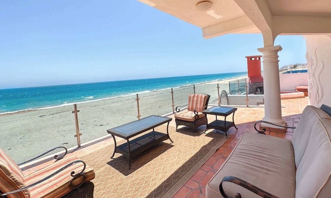 Las Conchas House | Your Beachfront Escape Close to Everything