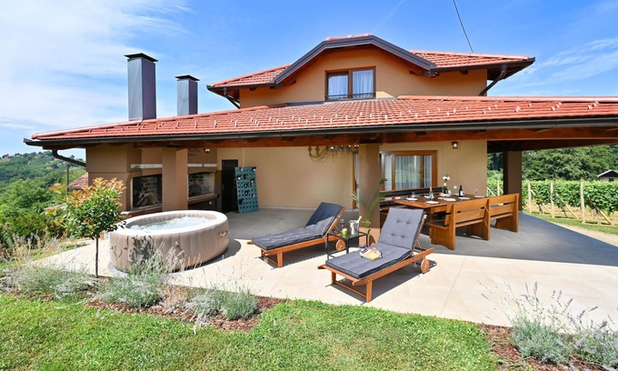 Ludbreg House | Your beautiful vacation home among vineyards in northern Croatia.