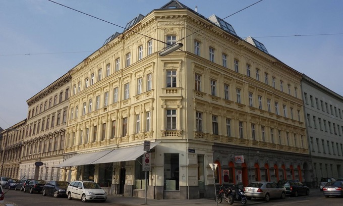 Hernals Apartment | Your designer apartment on Yppenplatz, one of the hippest places in Vienna!