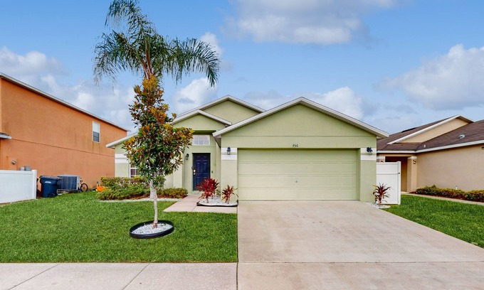 Sandy Ridge House | Your Florida Getaway for Fun, Pool, and Games, not far from Disney