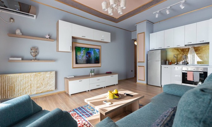 Constanta Apartment | Your holiday home by the sea!