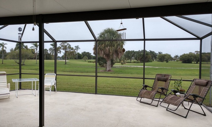 Port Saint Lucie House | Your Home Away From Home/Dog Friendly