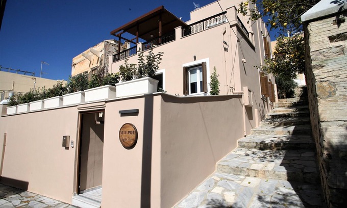Ermoupoli Villa | Your home away from home