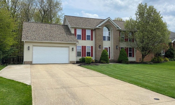 Seven Hills House | Your home retreat nestled in a small quiet tree-lined neighborhood.