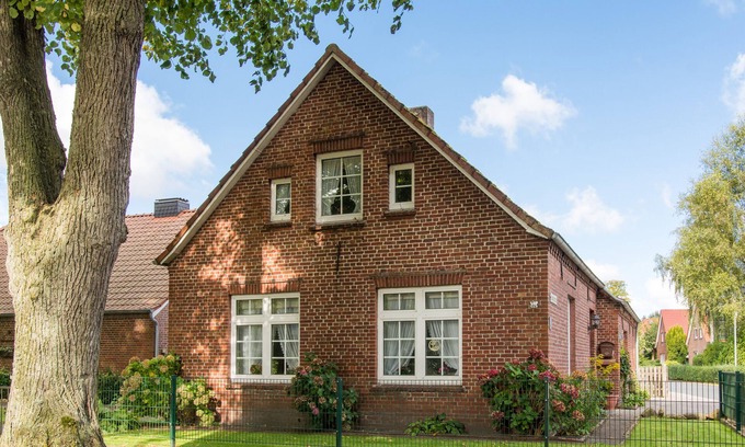 Esens House | Your North Sea vacation in a modern vacation home with plenty of space