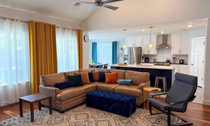 Owasso House | Your Perfect Home Away From Home · Owasso, OK