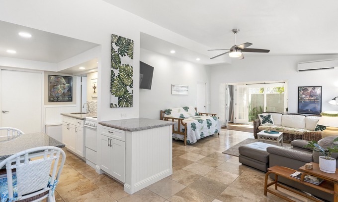 Kalama Tract Apartment | *Your Perfect Home * Charming 2BR/2BA Apartment with Full Kitchen, W/D & AC