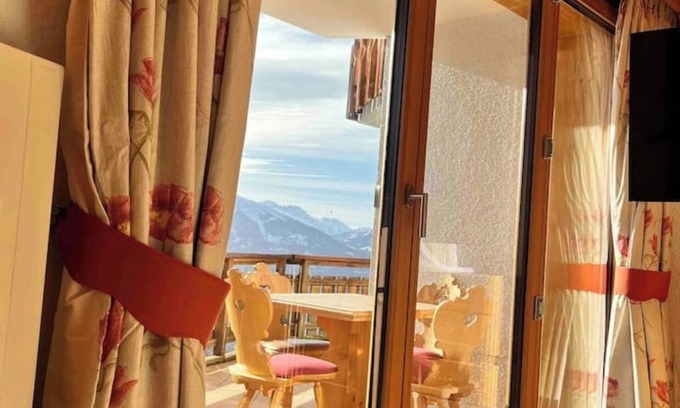 Arveyes House | Your Place in the Clouds