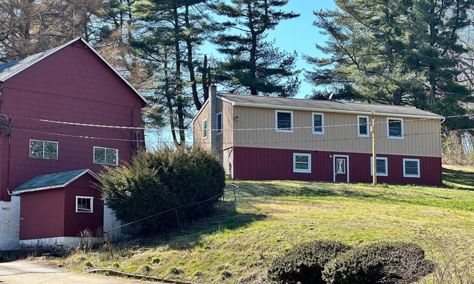 Nottingham RV Rental | Your Private 50-Acre Country Getaway for the exclusive use of up to 44 Guests